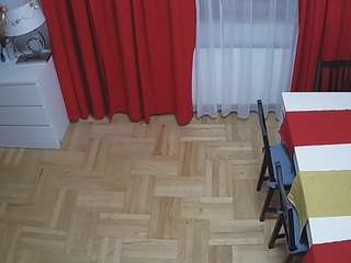 voyeurcam julmodels dining 2